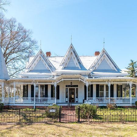The Gables Inn And Gardens Ward Экстерьер фото